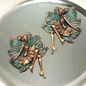 Vintage Estate Signed Alluring Fairy Flower Gold Earrings